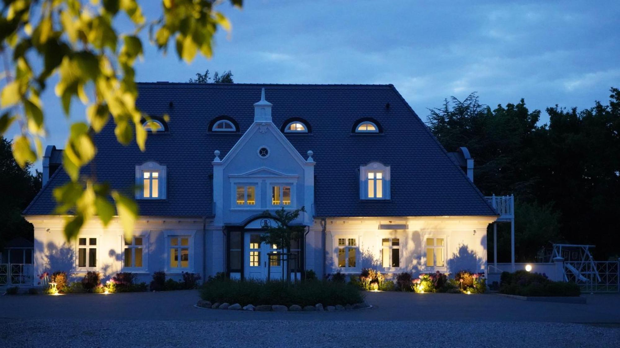 Landhaus Luetjenhof Hotel Grossenbrode Bagian luar foto